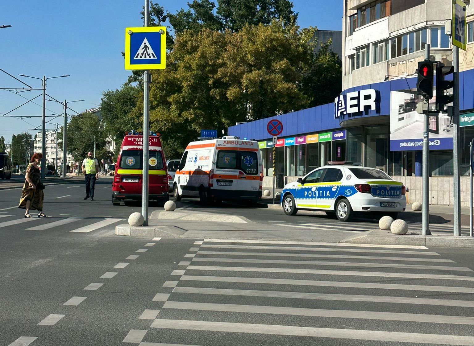 Accident, pe Siderurgiştilor: Doi pietoni răniţi în timp ce traversau pe trecere 