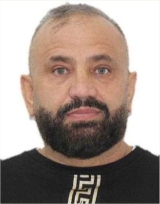 UPDATE: Liderul grupării de interlopi din Lacu Dulce s-a predat la poliţie