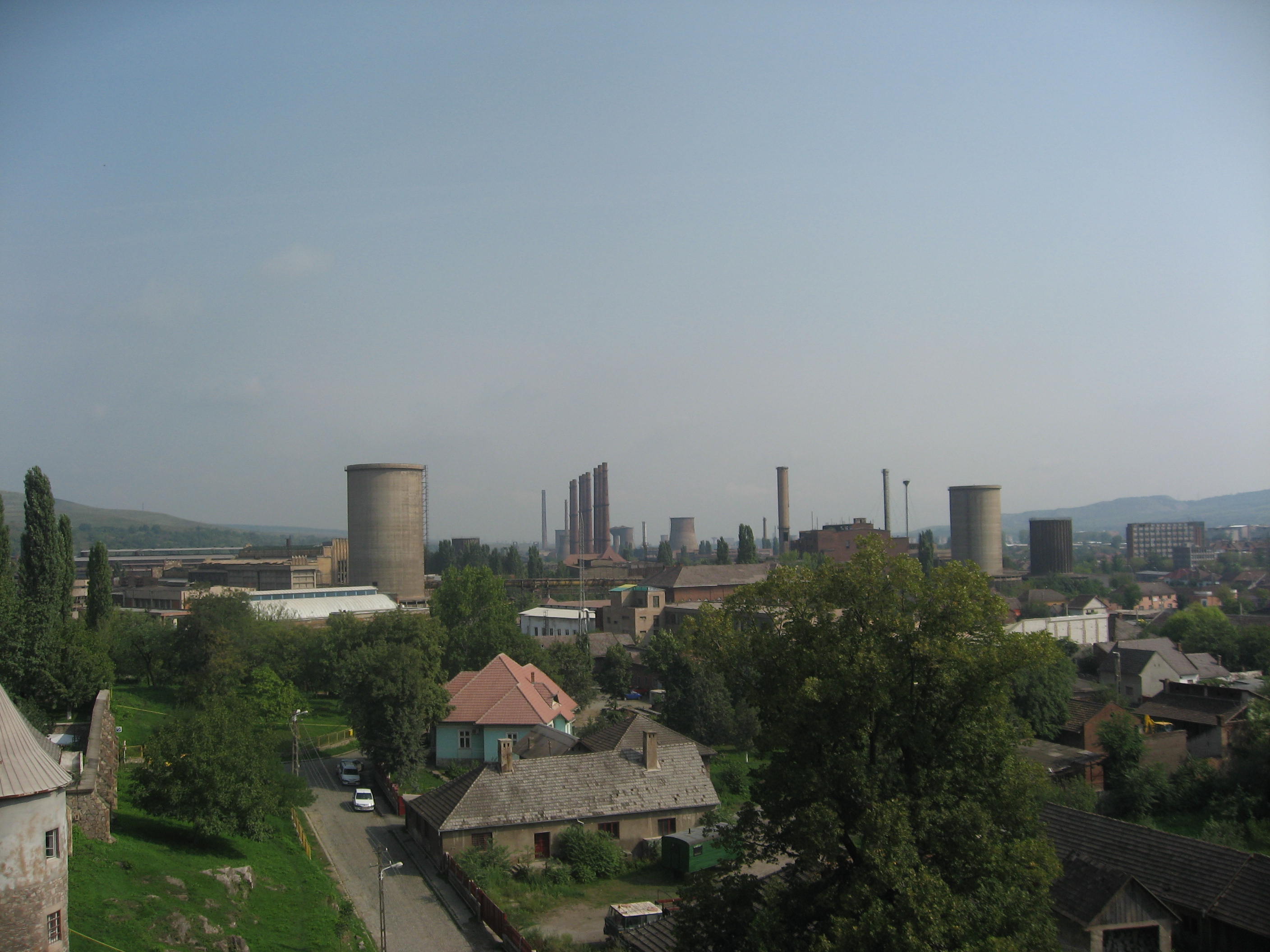ArcelorMittal închide definitiv combinatul siderurgic din Hunedoara