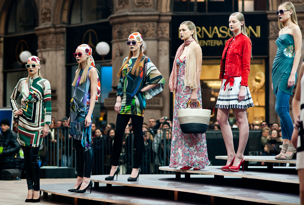 Milano Fashion Week 2025: un omagiu emoţionant lui Giorgio Armani şi debuturi aşteptate la Gucci şi Versace