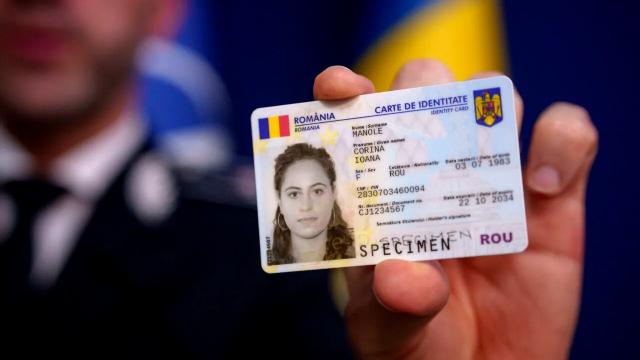 Românii pot folosi aplicaţia care citeşte datele de domiciliu din noua Carte Electronică de Identitate