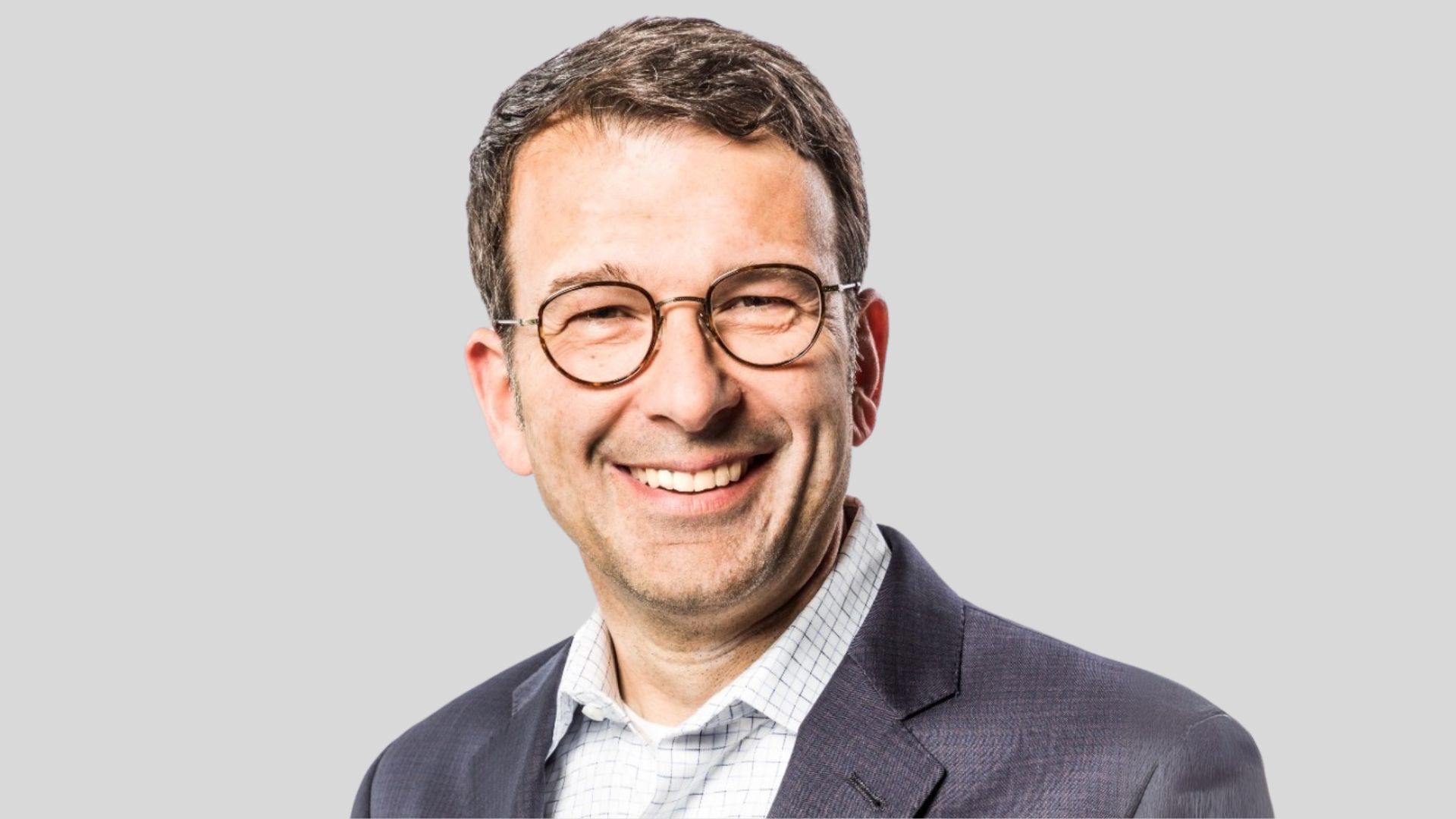 Microsoft îşi reorganizează conducerea: Judson Althoff devine CEO al diviziei comerciale