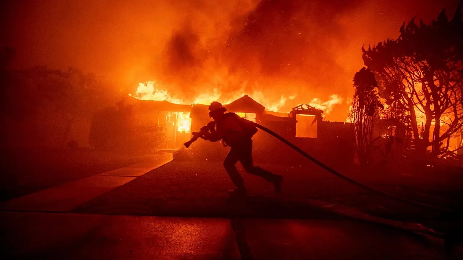 Suspect acuzat că a provocat incendiul Palisades identificat cu ajutorul unei imagini generate în ChatGPT