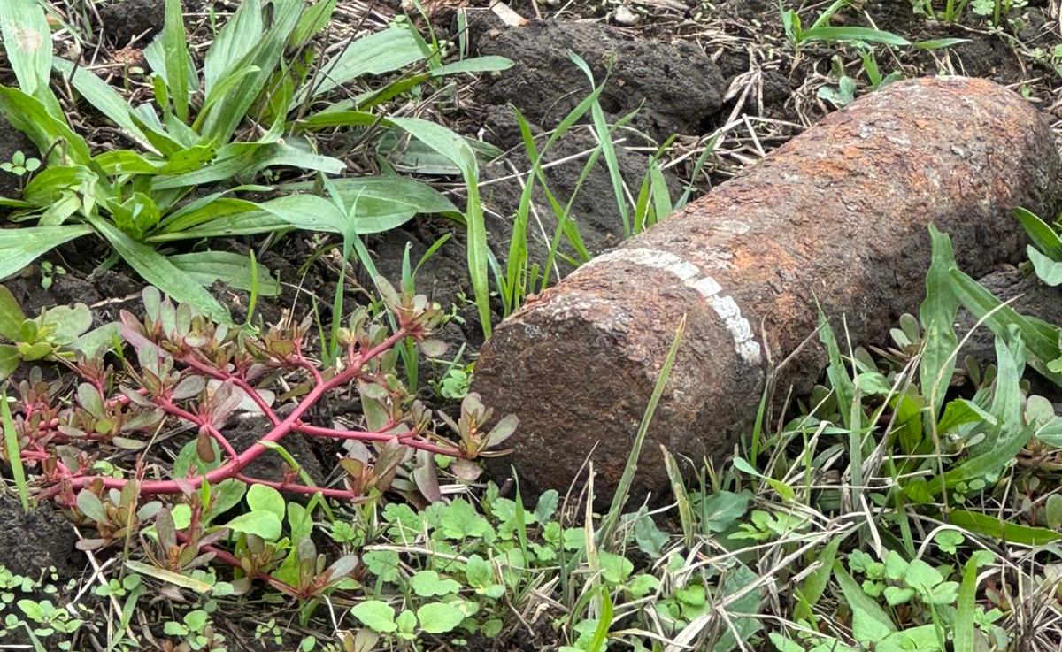 FOTO: Panică la Negrileşti, Galaţi! A fost găsit un proiectil exploziv, din timpul conflictelor armate