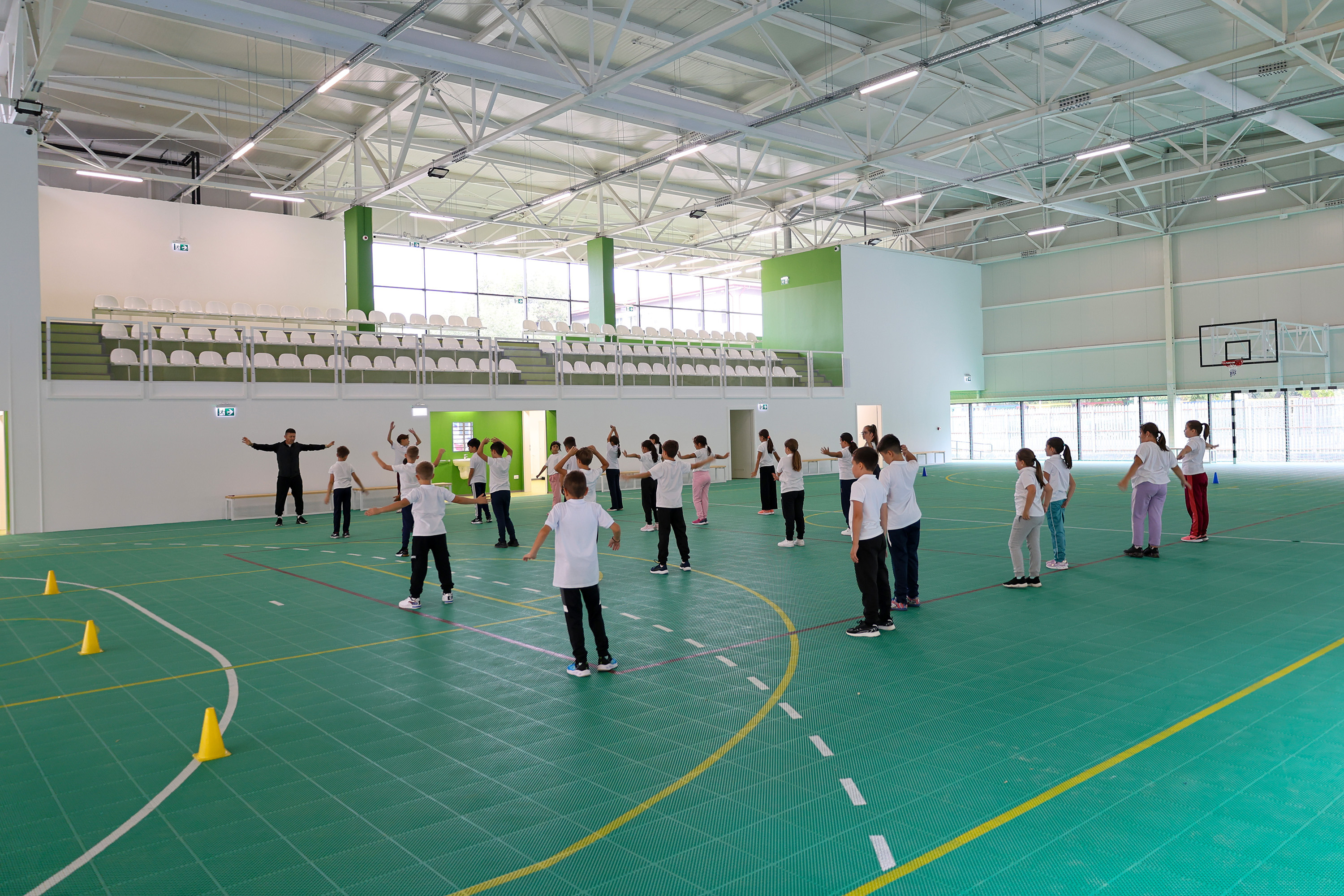 FOTO: 7 săli de sport moderne la şcolile din Galaţi