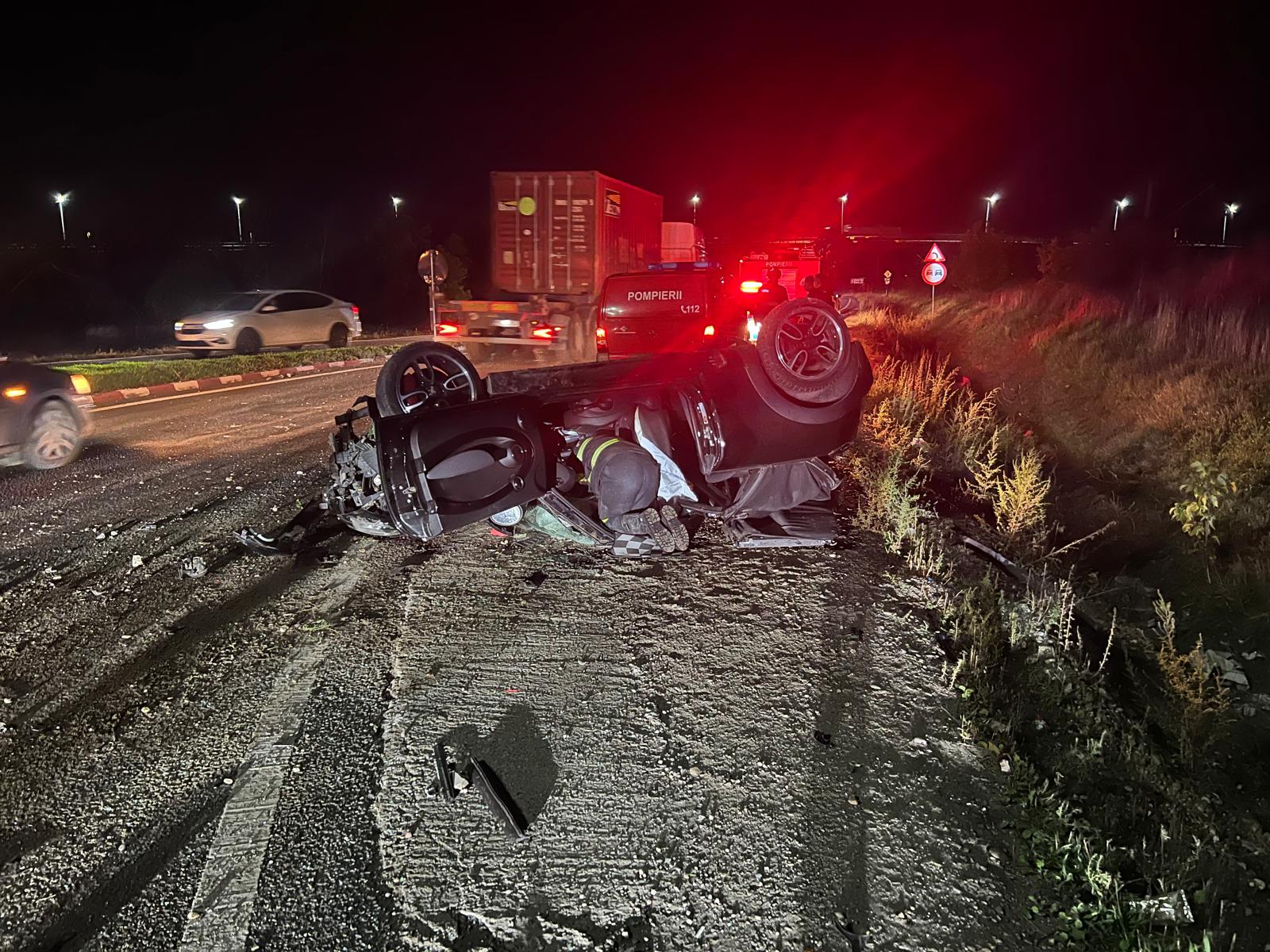 Galați: Accident grav la intrarea în Tecuci! Un bărbat a fost transportat de urgență la spital (VIDEO)