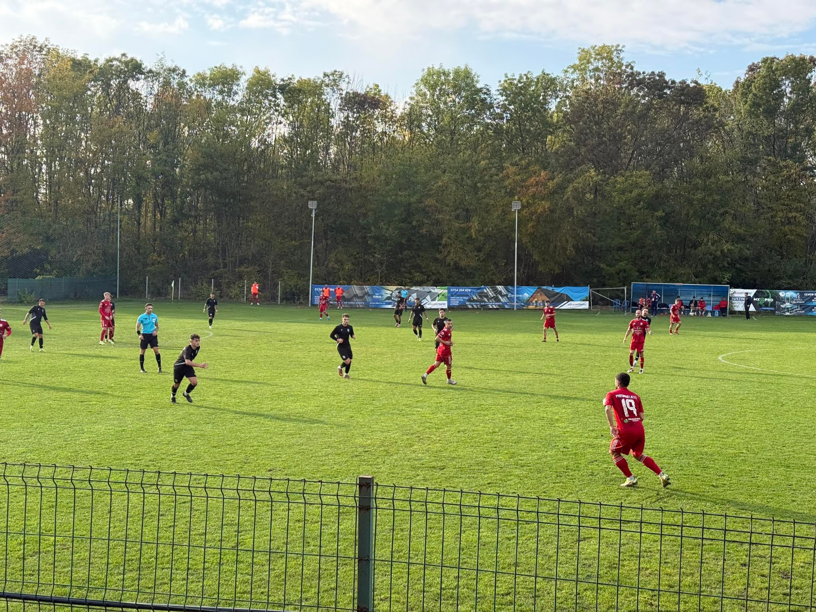 Viciere de rezultat la Păuleşti unde Sporting a pierdut după un gol neregulamentar, băniştenii s-au impus la scor de forfait în derbiul cu Oţelul 2