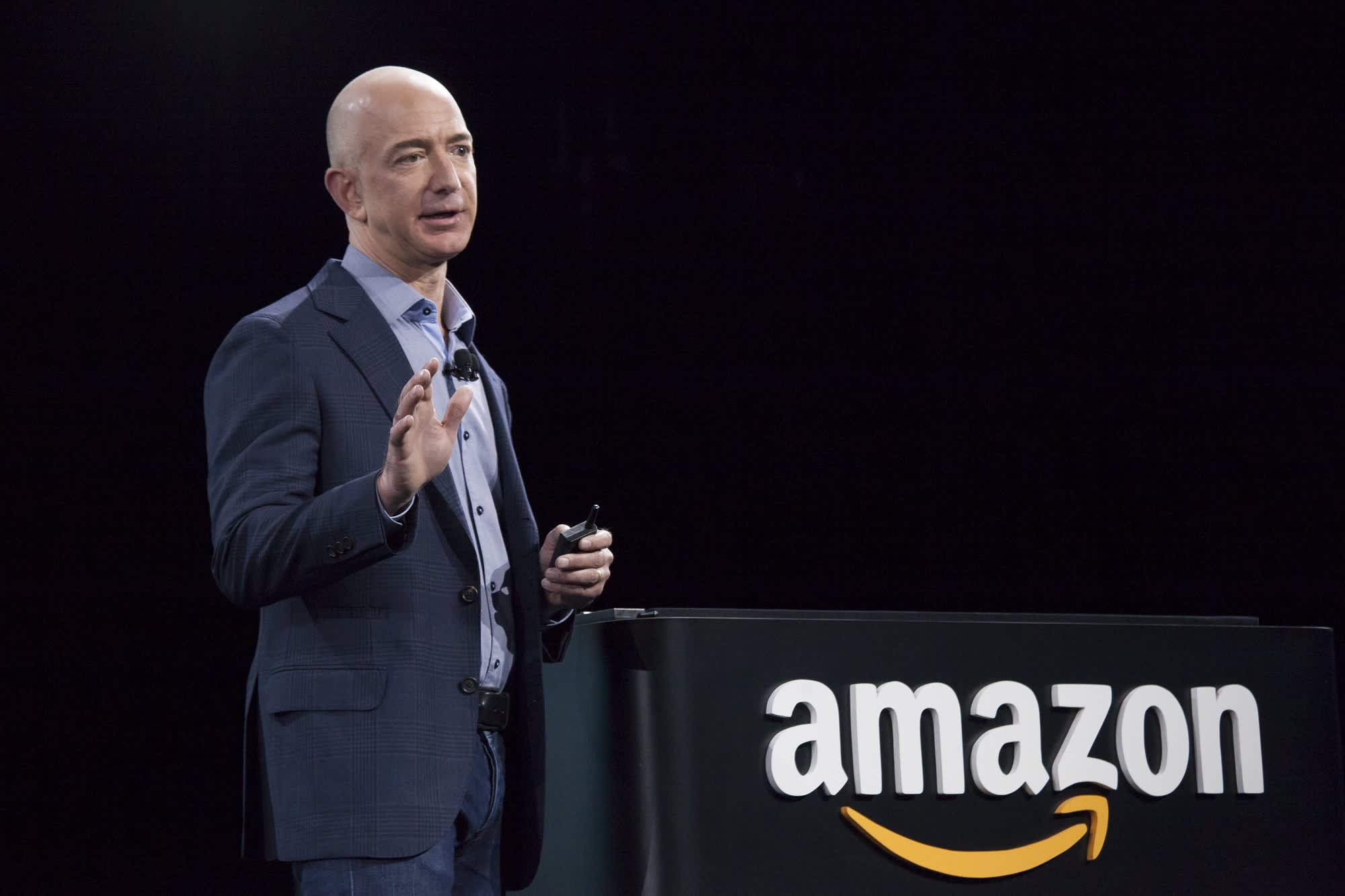 Jeff Bezos: „Inteligenţa artificială nu e o ameninţare, ci începutul unei noi ere a progresului”