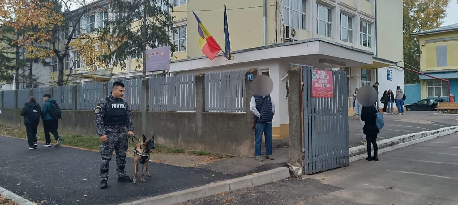 FOTO: Amplă acţiune a poliţiei în şi lângă liceele din Galaţi, până în iunie 2026