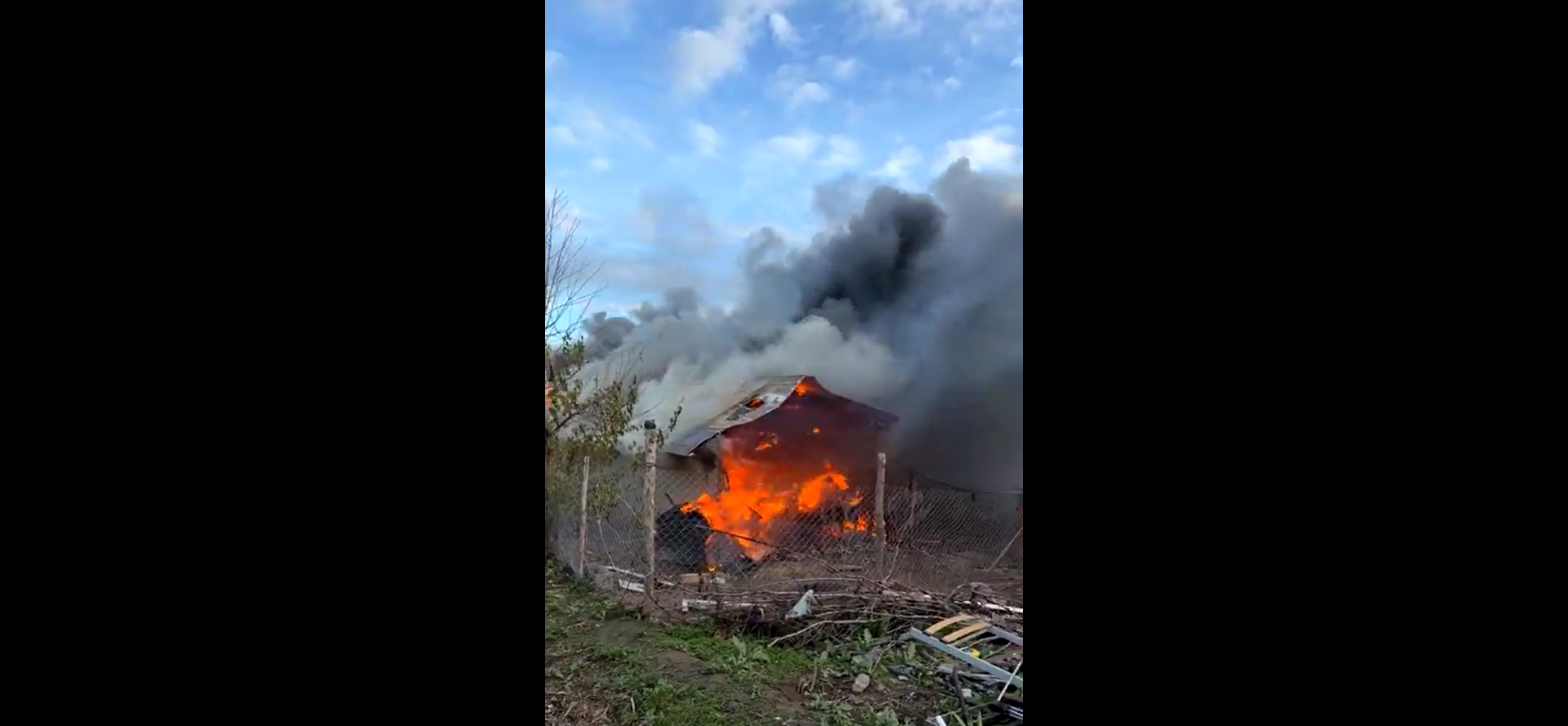 Galaţi: Incendiu puternic la Slobozia Conachi! Arde o casă din Izvoarele - VIDEO