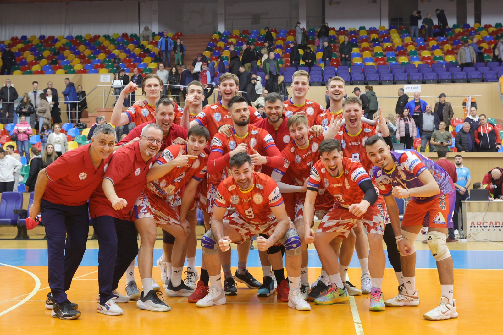 CSM Arcada a făcut un pas uriaş spre 16-imile Challenge Cup