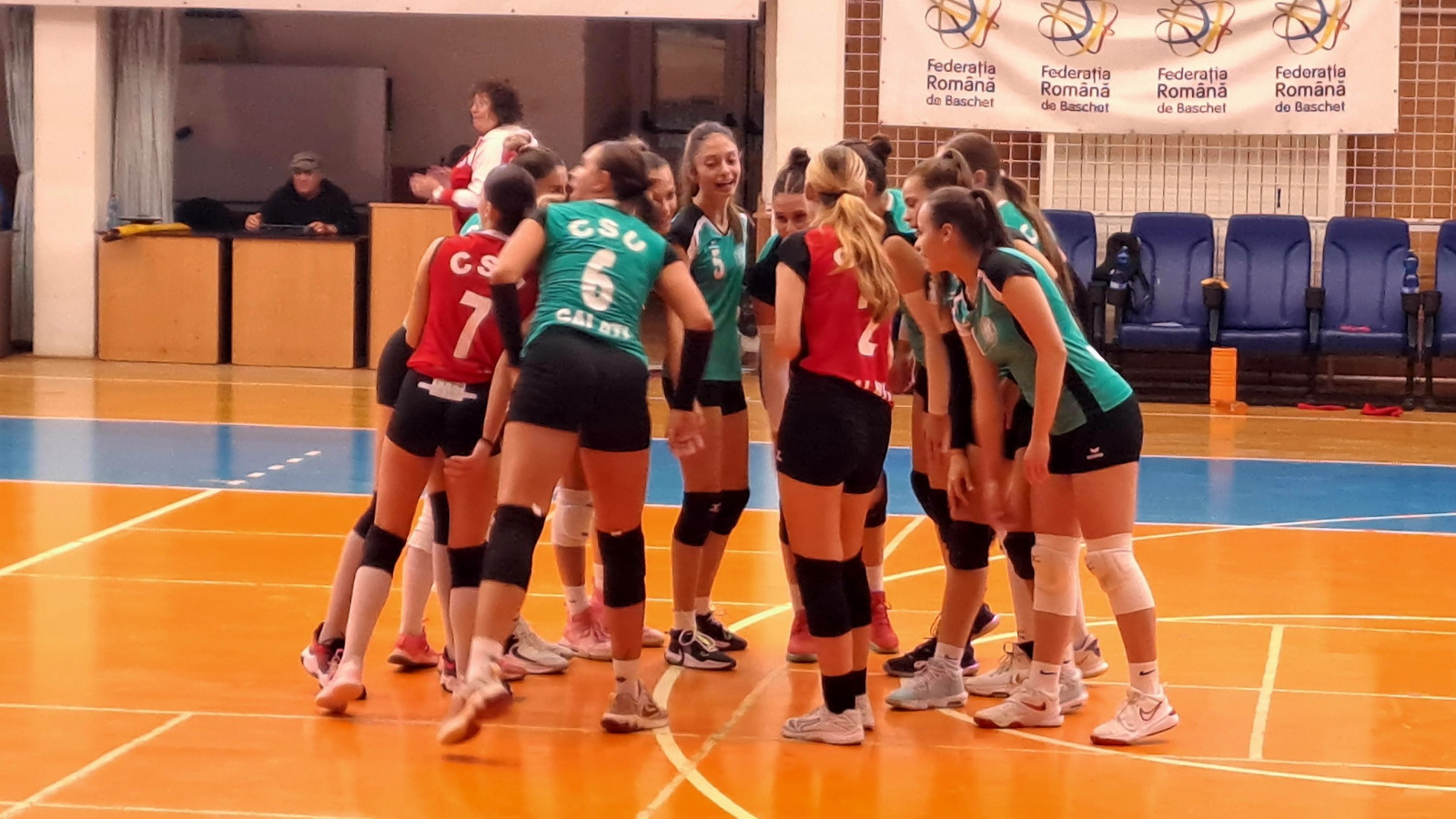 Fetele de la CSU Galaţi au pierdut pe teren propriu în faţa liderului