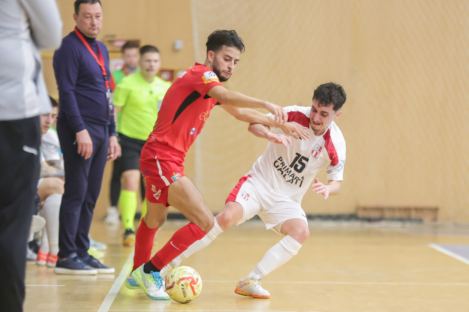 Futsal: United a urcat pe locul 2. Victorie la limită la Tg.Mureş