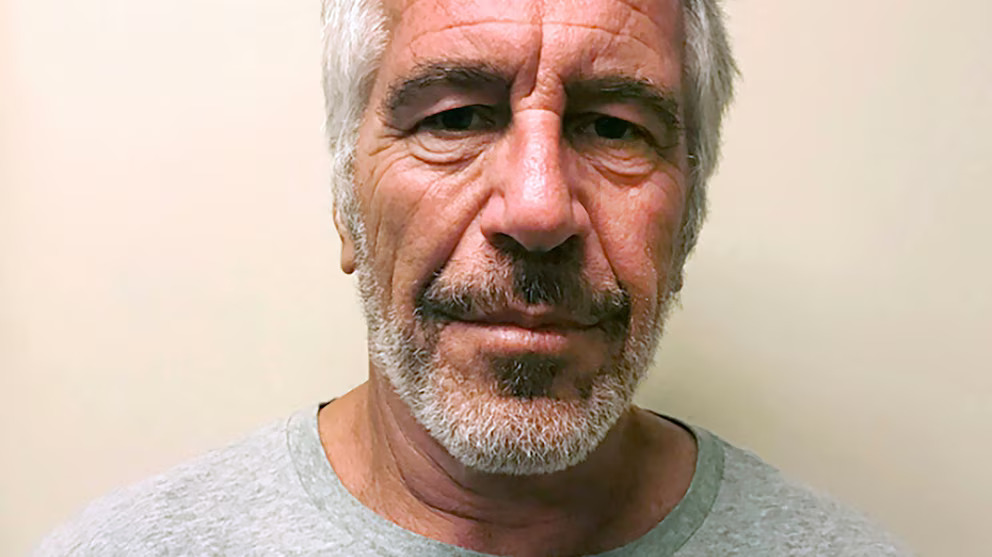 Dezvăluiri despre Jeffrey Epstein: cum a manipulat internetul pentru a-şi curăţa imaginea