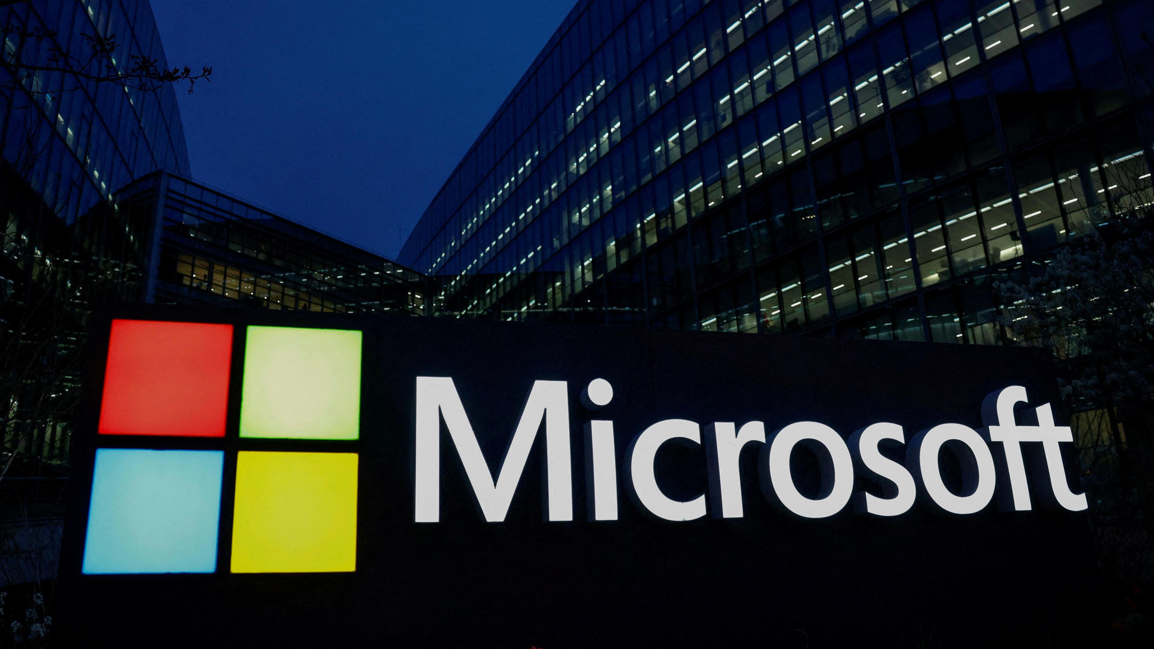 Instanţa britanică blochează tentativa Microsoft de a restrânge piaţa licenţelor software second-hand
