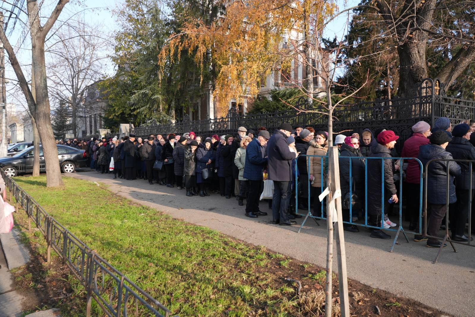Pelerinaj la moaştele Sf. Andrei: Jandarmii gălăţeni vor urmări prevenirea îmbrâncelilor