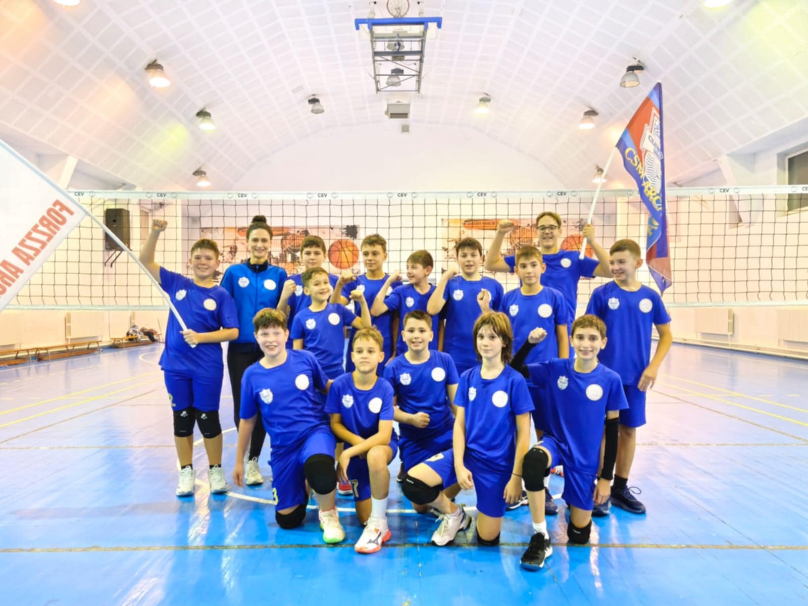 Cei mai mici voleibalişti gălăţeni de la CSM Arcada, în pole-position pentru turneul final
