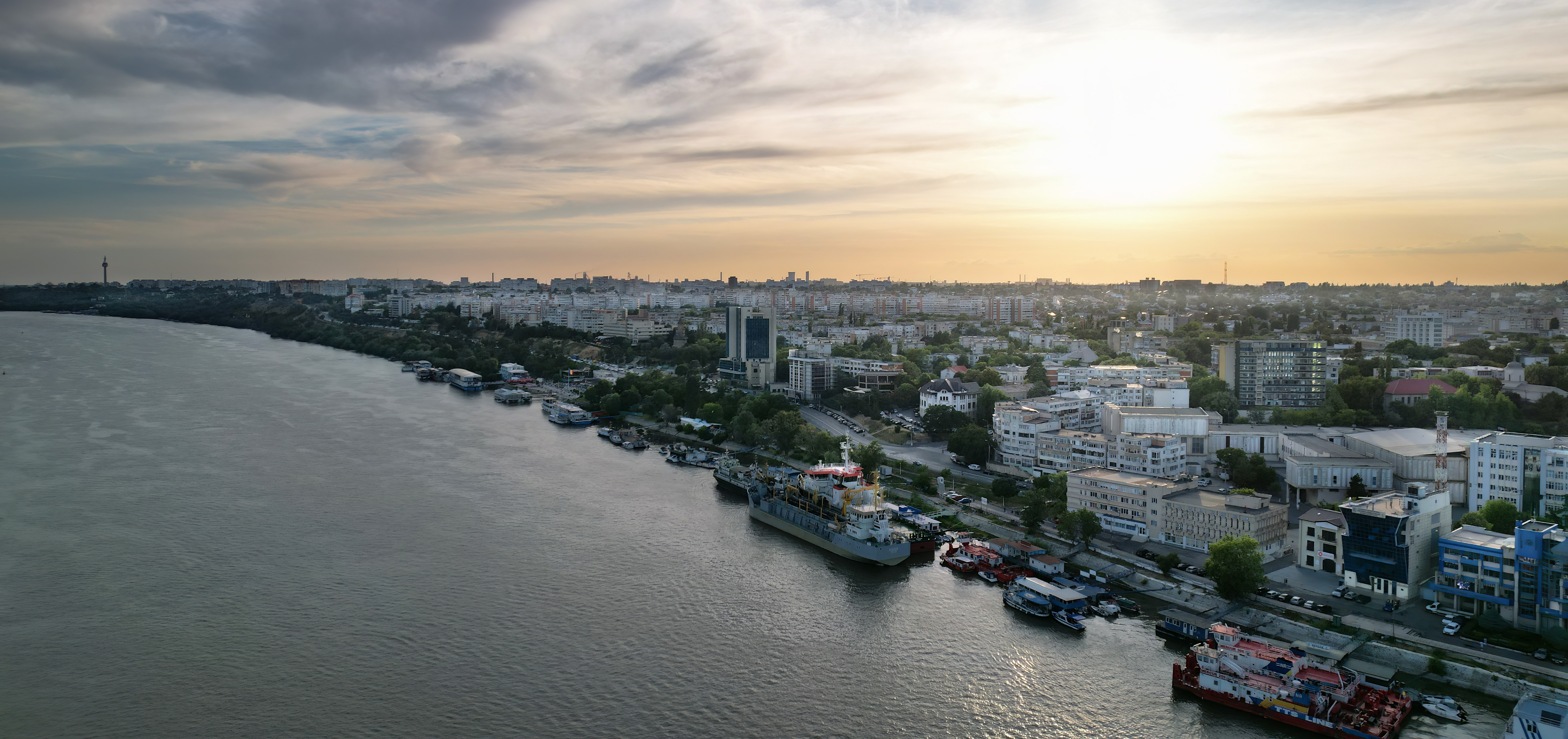 Municipiul Galaţi are 4 noi Cetăţeni de Onoare